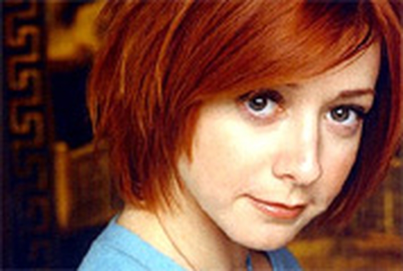 Hannigan - To star opposite Jennifer Love Hewitt