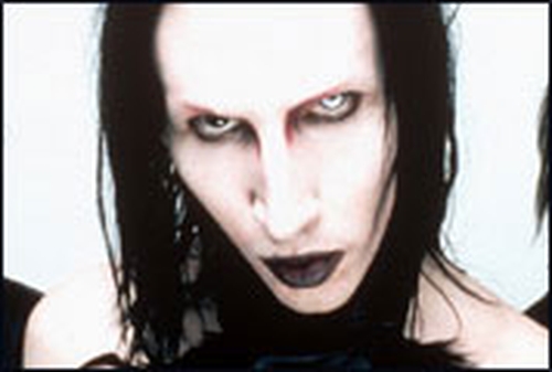 Manson - Marries longtime girlfriend Dita Von Teese