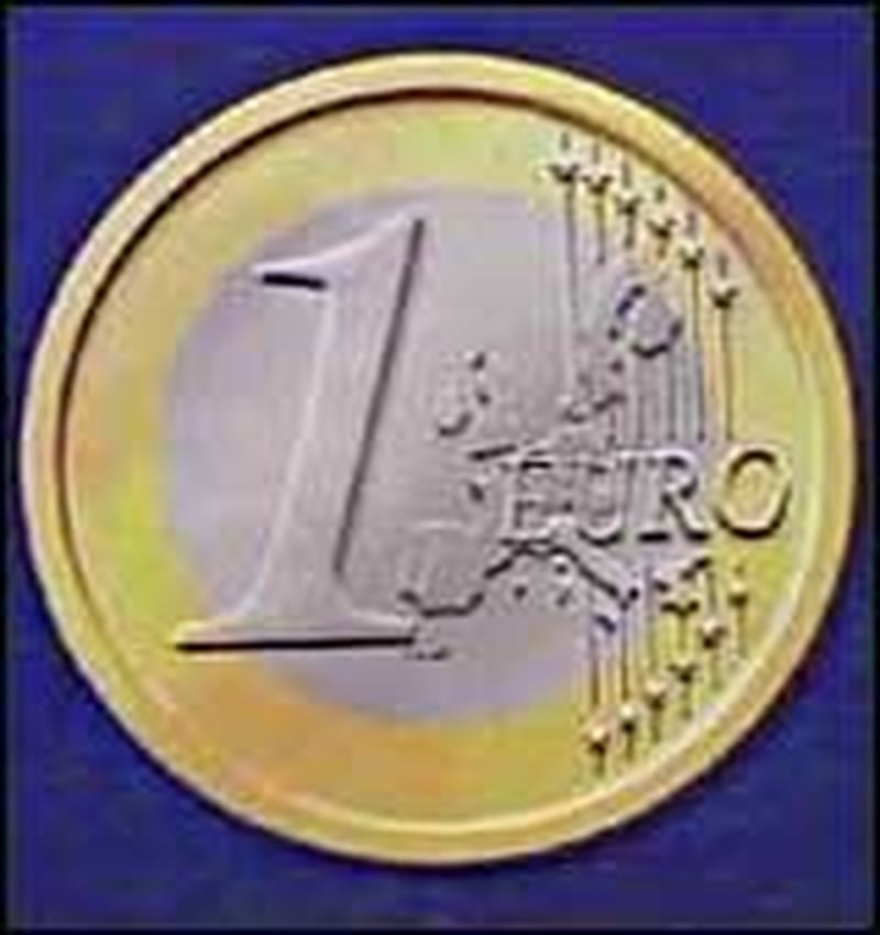 Euro - Dollar resumes downward slide