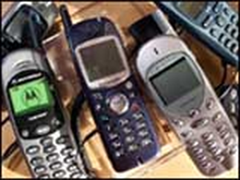 Mobiles - More shunning fixed lines