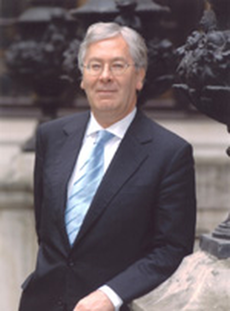 Mervyn King - Shrugs off retail figures