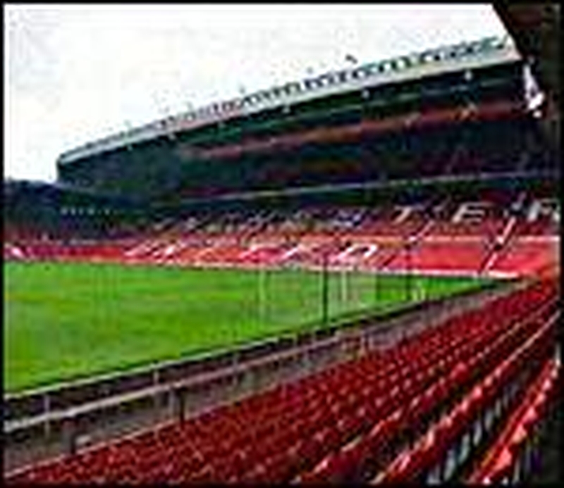 Manchester United - Profits down 20%