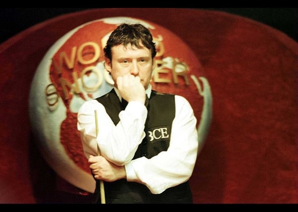Jimmy White booked his place in the Masters' semi-finals where he'll meet Ronnie O'Sullivan