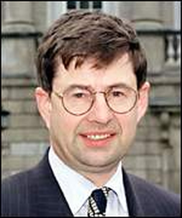 Éamon Ó Cuív - Criticises McDaid campaign