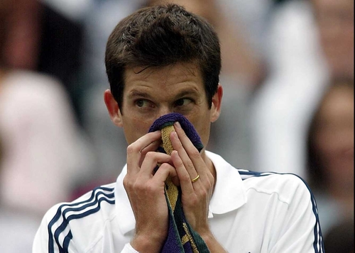 Tim Henman ran out of steam in the final set of his loss against Feliciano Lopez