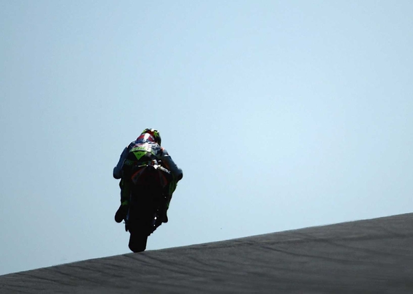 Melandri grabs victory in France