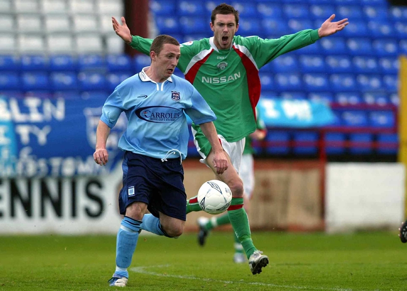 Dublin City closed the gap on First Division leaders Sligo Rovers to just two points with victory at Richmond Park