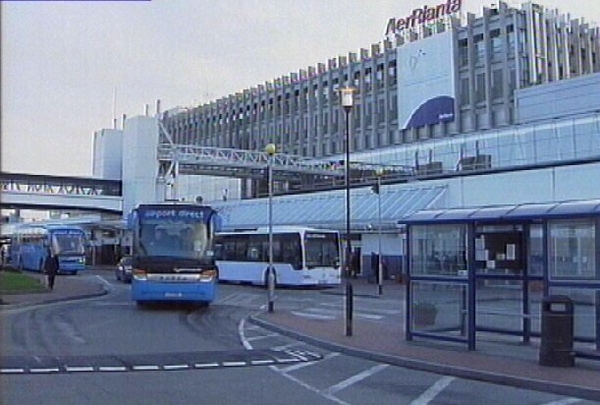 Dublin Airport - Row over screening jobs