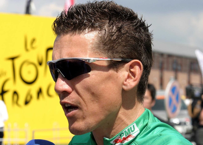 Robbie McEwan stays in the green jersey after leading the peloton home today