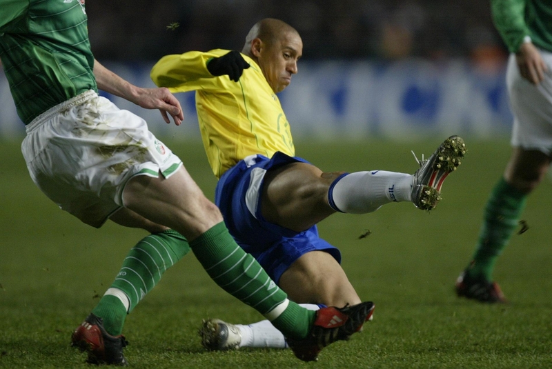 Real Madrid's Roberto Carlos could stay at the club for another four years before heading back to Brazil