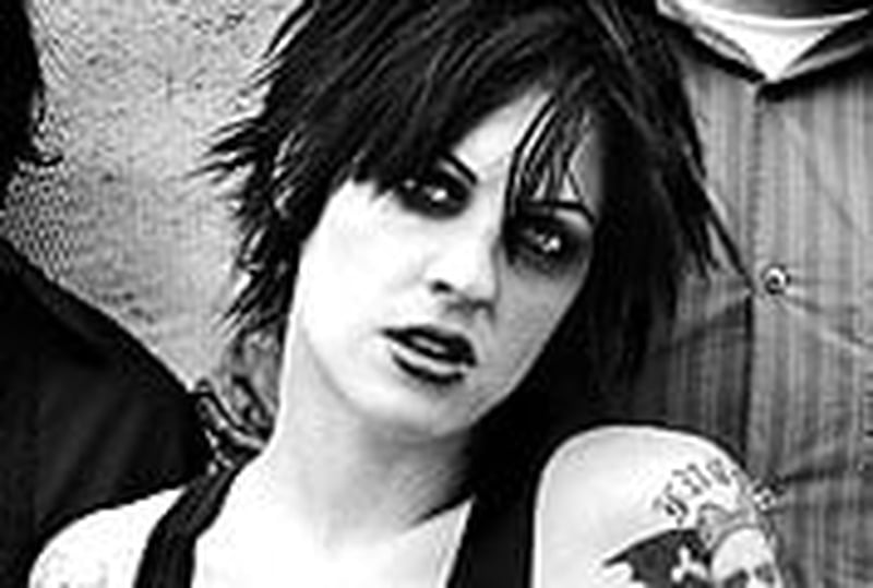 Dalle - In studio with band