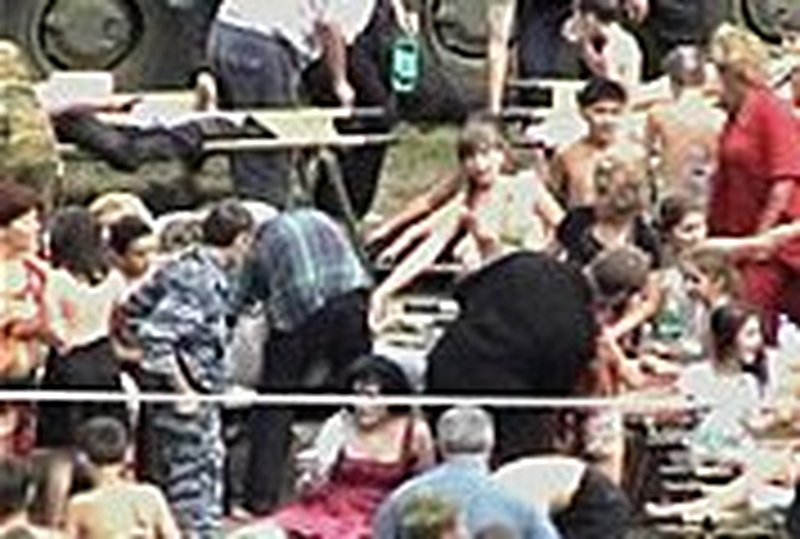 Russian siege - Troops storm school