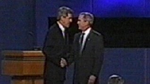 John Kerry &amp; George W Bush - Close race in more states