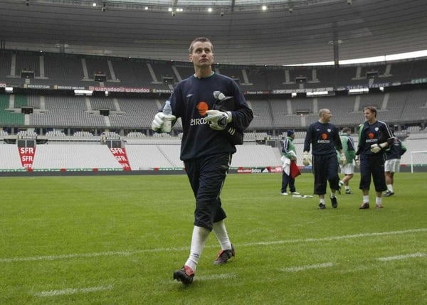 Shay Given will link up with the Ireland squad tonight after getting special dispensation to turn up a day late