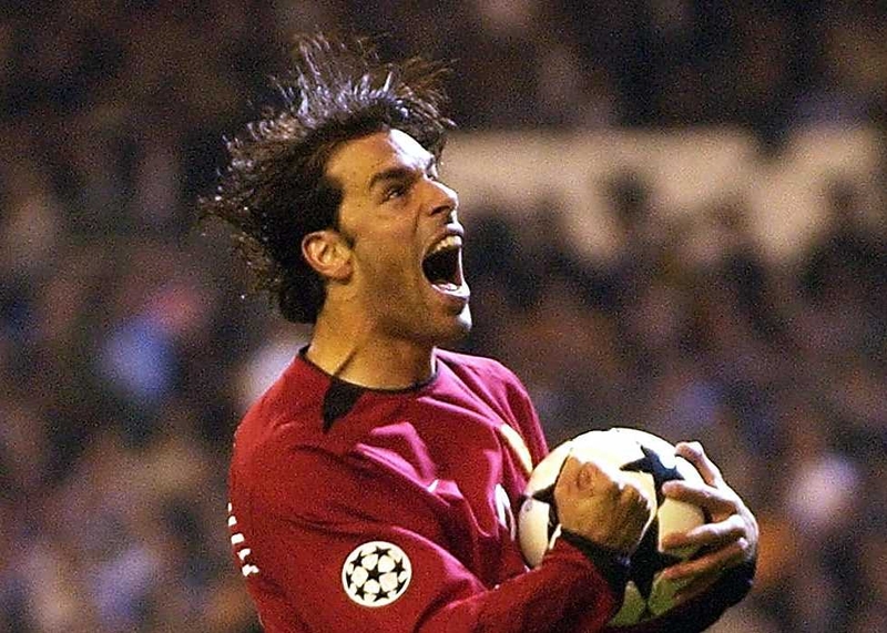 Ruud van Nistelrooy defends his challenge on Ashley Cole