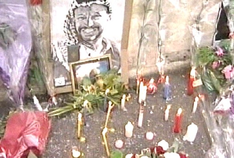 Yasser Arafat - Supporters hold vigils