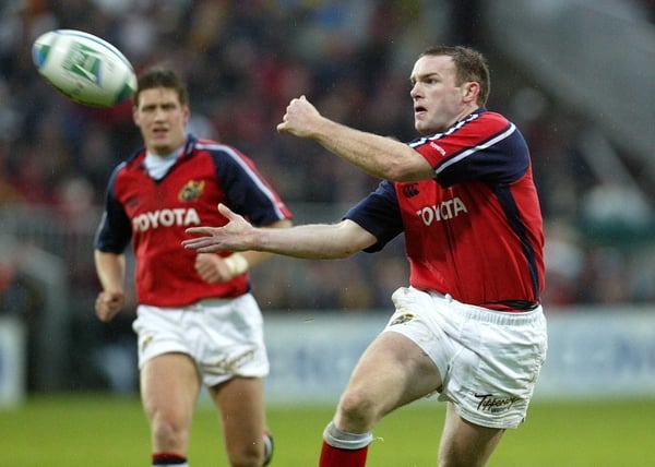 Munster's John Kelly grabbed a try for Cork Con