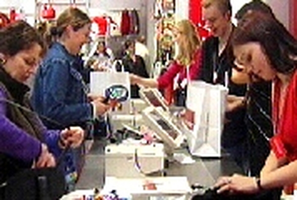 Irish consumers - Christmas spending set to rise