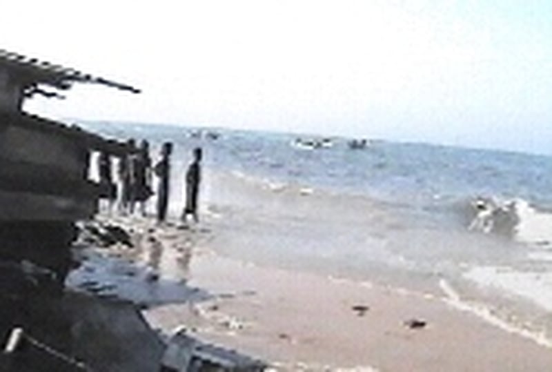 Sri Lanka - Thousands dead amid tidal waves