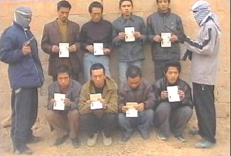 Chinese workers - Insurgents free hostages