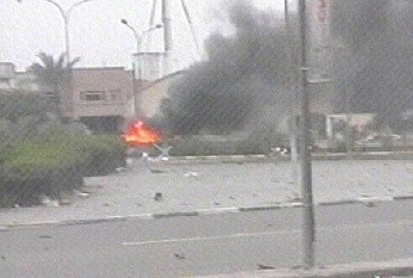 Baghdad bombing - Ten wounded