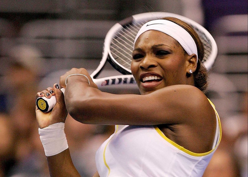 Serena Williams powered her way past Shahar Peer in Melbourne today