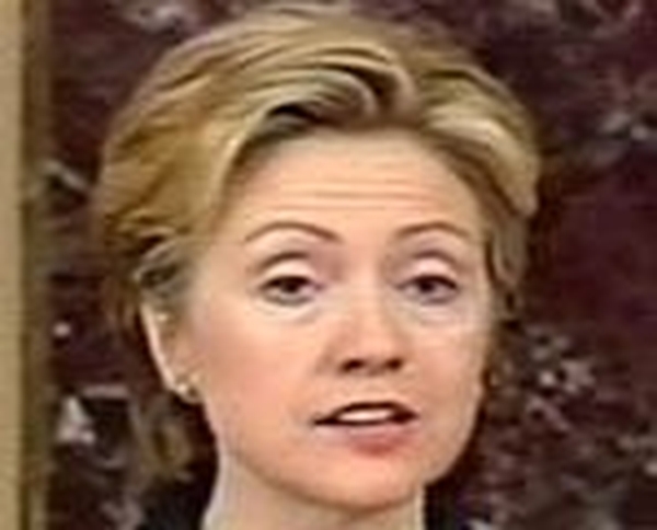 Hillary Clinton - Faints during address