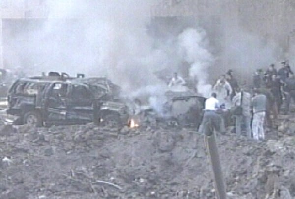 Beirut - Massive car bomb kills 13