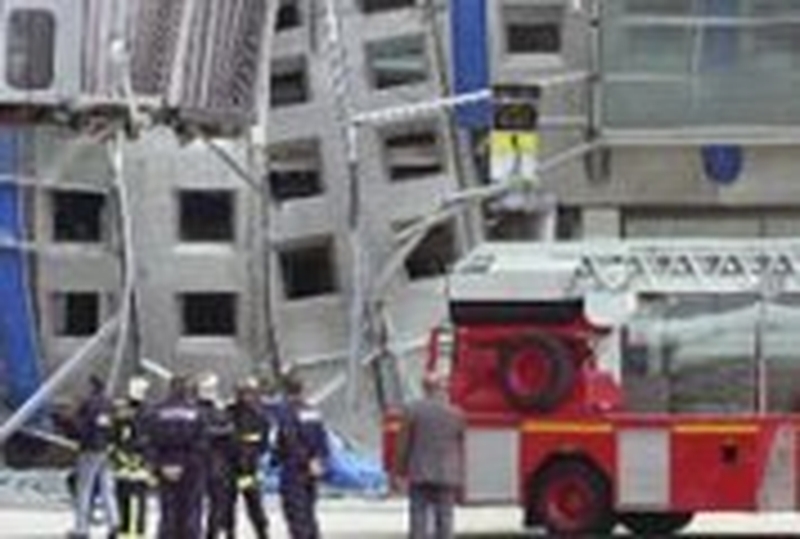 Paris terminal collapse - Reports blames design, structural faults