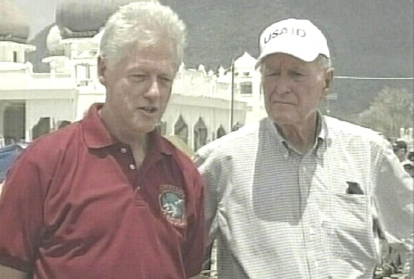 Bill Clinton, George Bush Snr - Visiting areas hit by tsunami