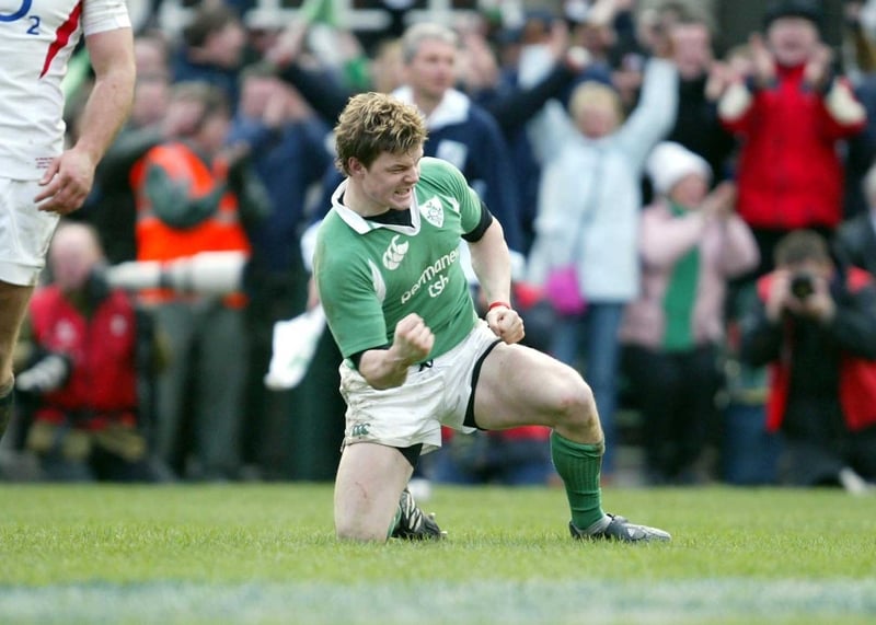 Brian O'Driscoll celebrates after scoring what ultimately proved to be Ireland's winning try