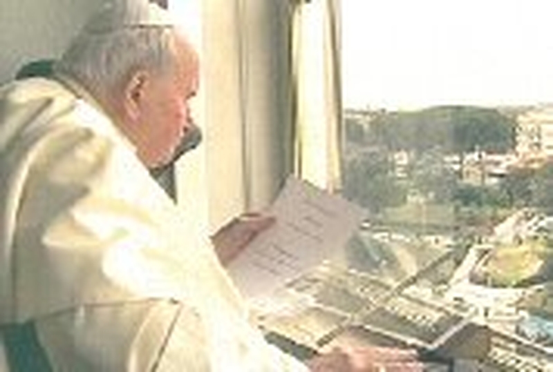 Pope John Paul II - Speaks to pilgrims from hospital window