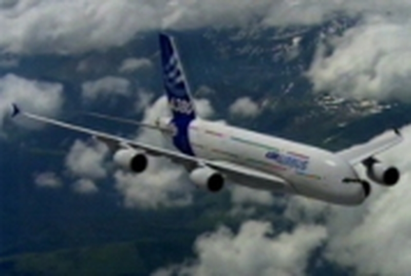 Airbus A380 - World's biggest airliner flies for the first time