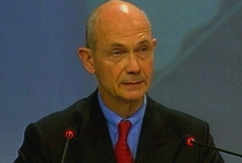 Pascal Lamy - Pressure fails to break deadlock