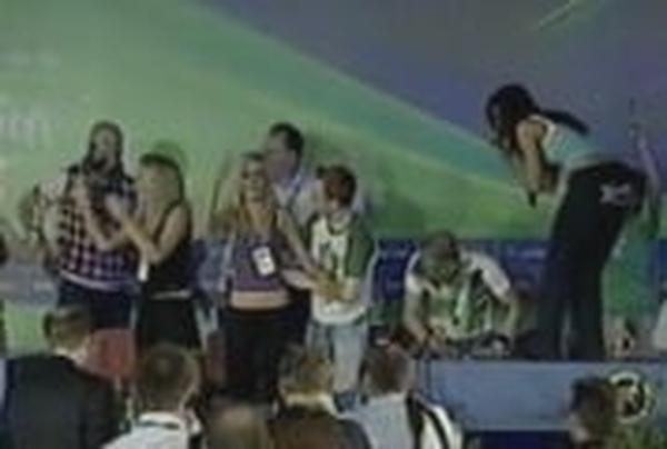 Kiev - Dancers' lucky escape