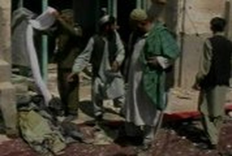 Afghanistan - 19 killed in suicide bomb attack on mosque