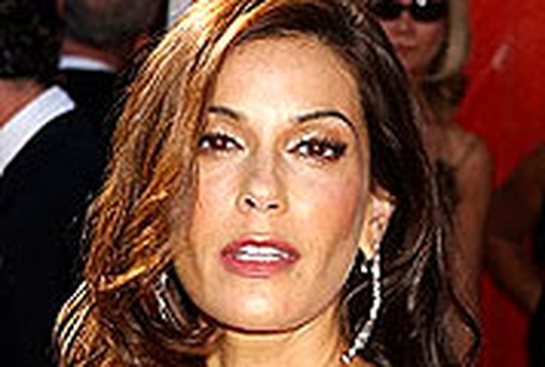 Hatcher - Suffered fashion disaster on her way to SAG Awards