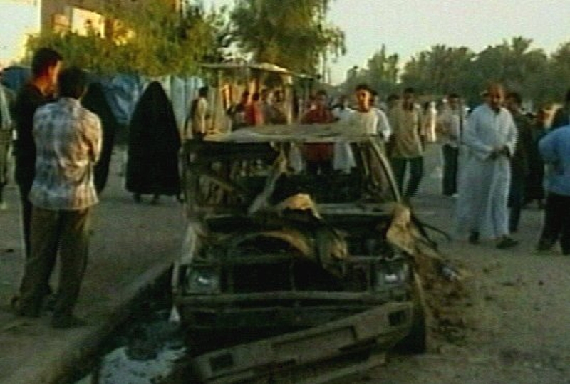 Baghdad - 11 die in overnight car bomb
