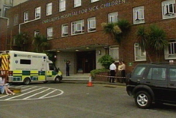 Crumlin hospital - Girl treated after car fire