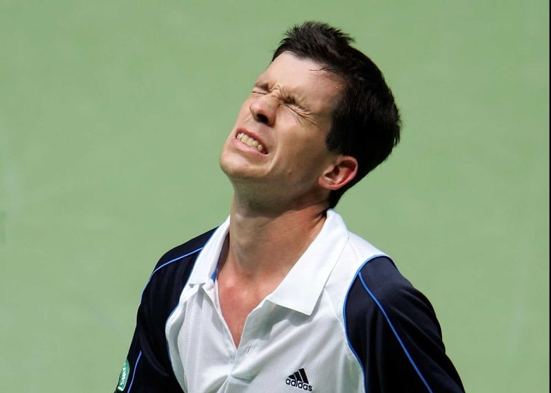 Tim Henman beaten by young pretender Andy Murray
