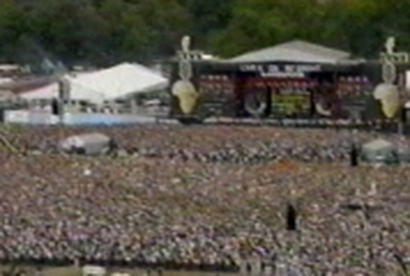 Live8 - Billions watch concerts