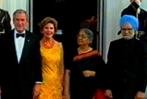 White House - Bush hosts Indian PM
