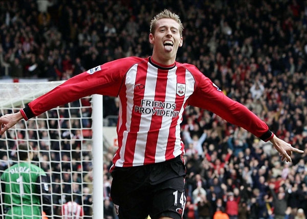 Peter Crouch celebrates a goal for old club Southampton