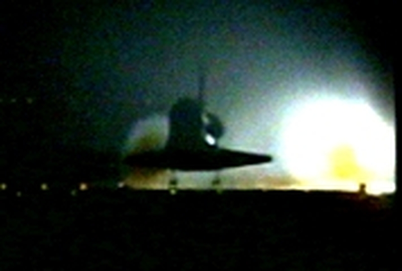 Discovery - Space shuttle lands safely