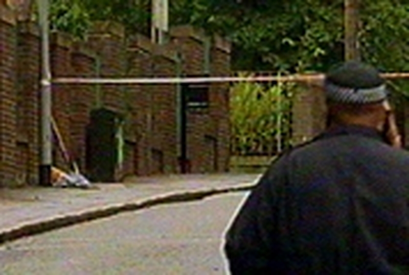 Belfast - Three held over murder