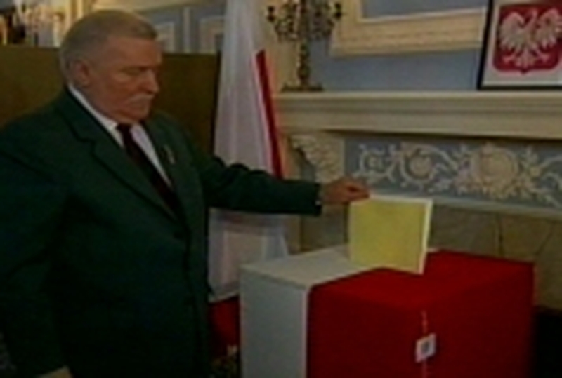 Polish General Election - Polls closed