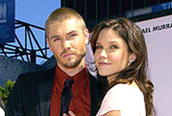 One Tree Hill co-stars Murray and Bush separate