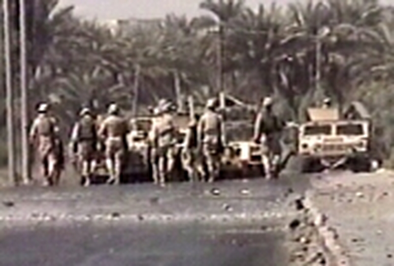 Baghdad - Oil minister's convoy attacked