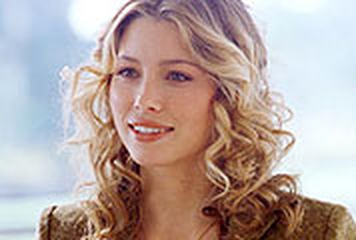 Biel - New film Elizabethtown opens in Ireland on 4 November