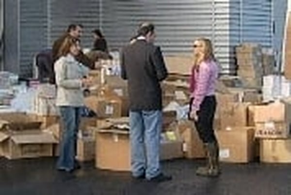 Aid for quake victims - Complaints over distribution